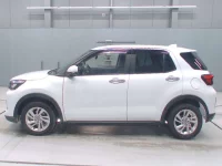 Toyota RAIZE лот № 30179 оценка 4.5  с аукциона в Японии 3