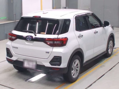 Toyota RAIZE  с аукциона в Японии