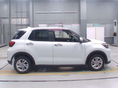 Toyota RAIZE  с аукциона в Японии