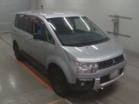 Mitsubishi DELICA D5 лот № 30253 оценка 3.5  с аукциона в Японии 4