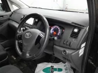 Toyota ISIS лот № 3219 оценка 3.5  с аукциона в Японии 6