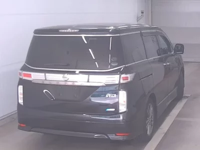 Nissan ELGRAND  с аукциона в Японии