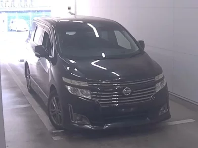 Nissan ELGRAND  с аукциона в Японии