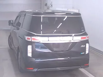 Nissan ELGRAND  с аукциона в Японии