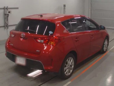 Toyota AURIS  с аукциона в Японии