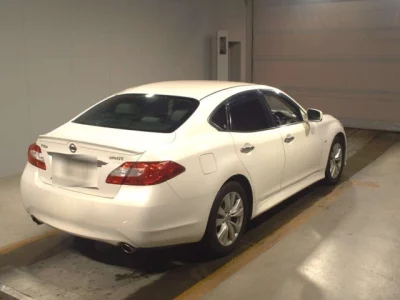 Nissan FUGA  с аукциона в Японии