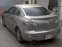 Mazda AXELA лот № 4032 оценка 3  с аукциона в Японии 1