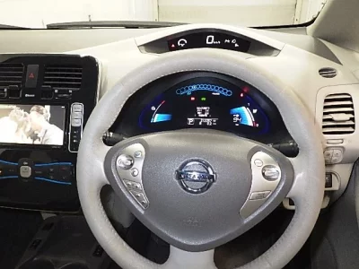 Nissan LEAF  с аукциона в Японии