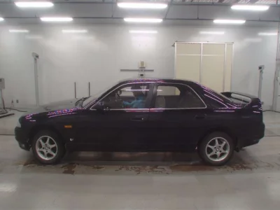 Nissan SKYLINE  с аукциона в Японии