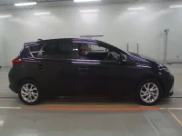 Toyota AURIS лот № 30267 оценка 4.5  с аукциона в Японии 2