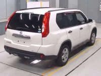Nissan X-TRAIL лот № 30195 оценка 3.5  с аукциона в Японии 1
