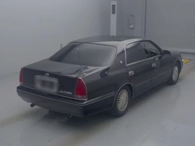Toyota CROWN  с аукциона в Японии