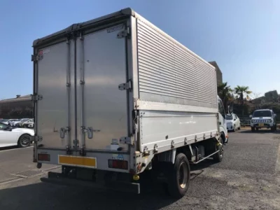 Toyota DYNA  с аукциона в Японии