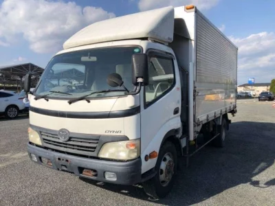 Toyota DYNA  с аукциона в Японии