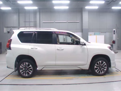 Toyota LAND CRUISER  с аукциона в Японии