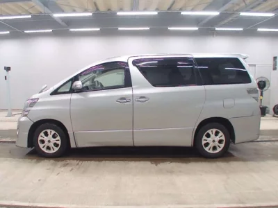 Toyota VELLFIRE  с аукциона в Японии