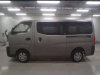 Nissan CARAVAN VAN лот № 30271 оценка 3  с аукциона в Японии 3