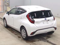 Toyota AQUA лот № 3234 оценка 3.5  с аукциона в Японии 5