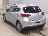 Mazda MAZDA2 лот № 3235 оценка RA  с аукциона в Японии 5