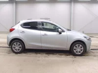 Mazda MAZDA2 лот № 3235 оценка RA  с аукциона в Японии 2