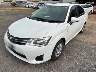 Toyota COROLLA AXIO  с аукциона в Японии
