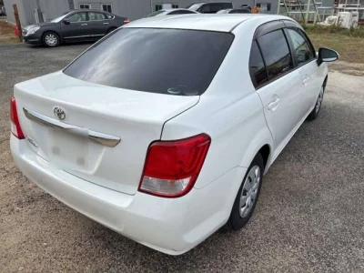 Toyota COROLLA AXIO  с аукциона в Японии