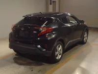 Toyota C-HR лот № 252 оценка RA  с аукциона в Японии 1