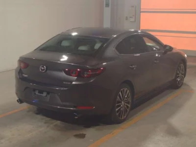 Mazda MAZDA3  с аукциона в Японии