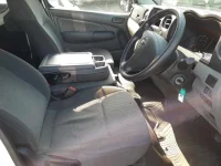 Nissan CARAVAN VAN лот № 30204 оценка 3.5  с аукциона в Японии 7