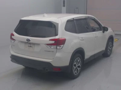 Subaru FORESTER  с аукциона в Японии