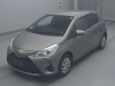Toyota VITZ  с аукциона в Японии