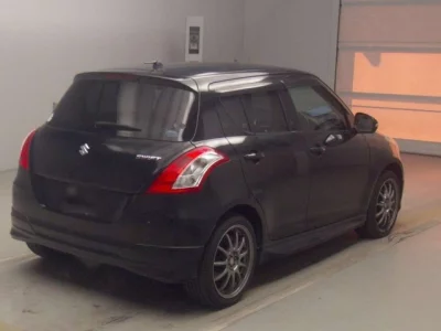 Suzuki SWIFT  с аукциона в Японии