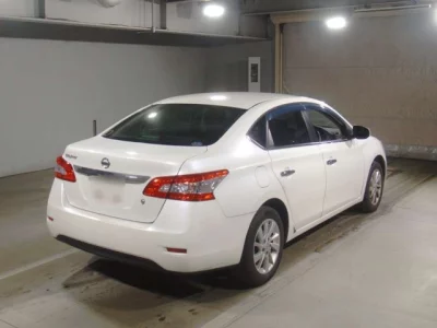Nissan SYLPHY  с аукциона в Японии