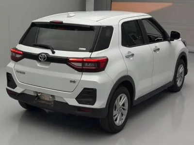 Toyota RAIZE  с аукциона в Японии