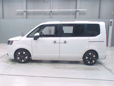 Honda STEP WAGON  с аукциона в Японии