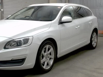 Volvo V60  с аукциона в Японии