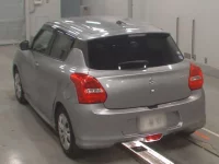 Suzuki SWIFT лот № 30299 оценка 3  с аукциона в Японии 5