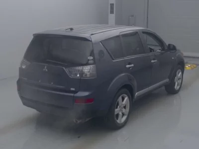 Mitsubishi OUTLANDER  с аукциона в Японии