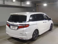 Honda ODYSSEY лот № 700 оценка 3.5  с аукциона в Японии 1