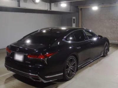 Lexus LS  с аукциона в Японии