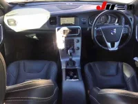 Volvo V60 лот № 2048 оценка 4  с аукциона в Японии 7