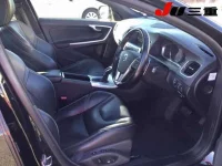 Volvo V60 лот № 2048 оценка 4  с аукциона в Японии 3