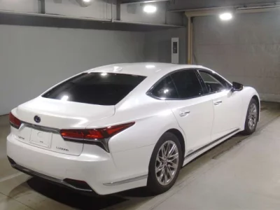 Lexus LS  с аукциона в Японии