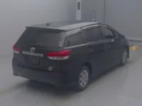 Toyota WISH лот № 733 оценка 3.5  с аукциона в Японии 1