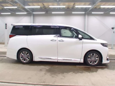 Toyota ALPHARD  с аукциона в Японии