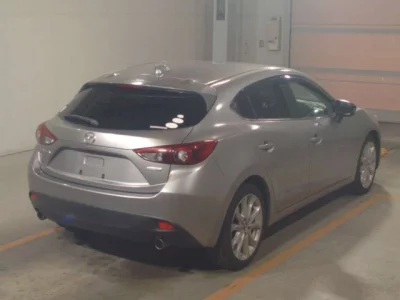 Mazda AXELA  с аукциона в Японии