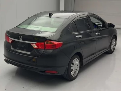 Honda GRACE  с аукциона в Японии