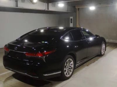 Lexus LS  с аукциона в Японии