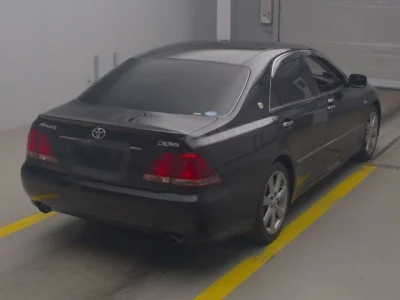 Toyota CROWN  с аукциона в Японии