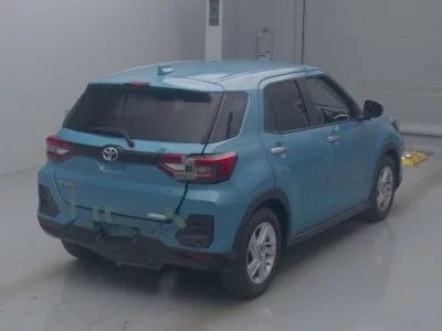 Toyota RAIZE  с аукциона в Японии